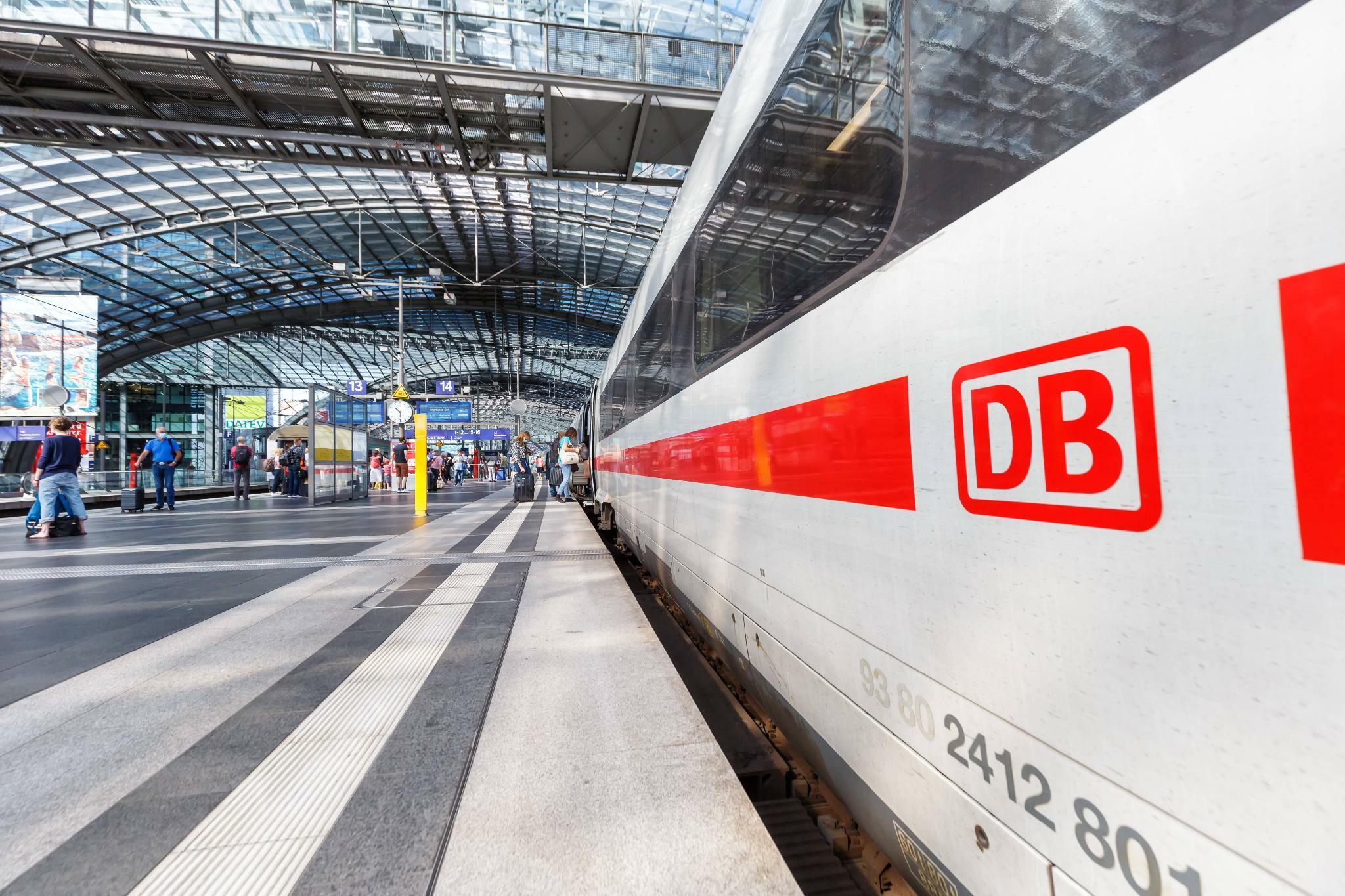 Za štednju struje, njemačka željeznica radnicima će isplatiti bonus od 100 eura