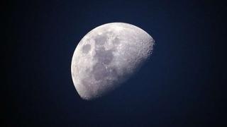 Naučnici upozoravaju da se nešto čudno događa s Mjesecom: "Osjete se potresi, smanjuje se"