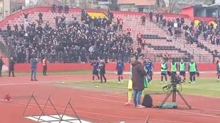 Nakon teškog poraza: "Manijaci" okrenuli leđa igračima Željezničara i uz psovke ih ispratili s terena