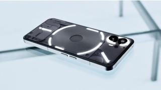 iPhoneov rival bi mogao koštati manje od 400 eura: Objavljene i specifikacije telefona