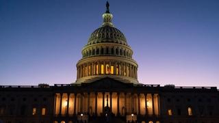 Postignut dogovor u Kongresu, spriječena obustava rada Vlade SAD: Manje novca za vojne programe