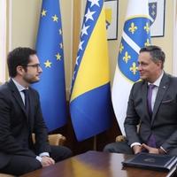 Bećirović razgovarao s novoimenovanim ambasadorom Republike Francuske Fransoom Delmasom