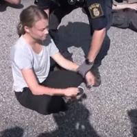 Švedska klimatska aktivistkinja Greta Tunberg ponovo pred sudom zbog neposluha na protestu u švedskoj luci