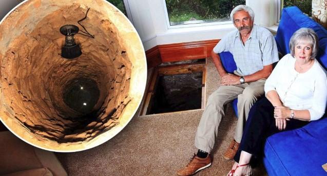 Neobično: Pronašao bunar ispod kauča