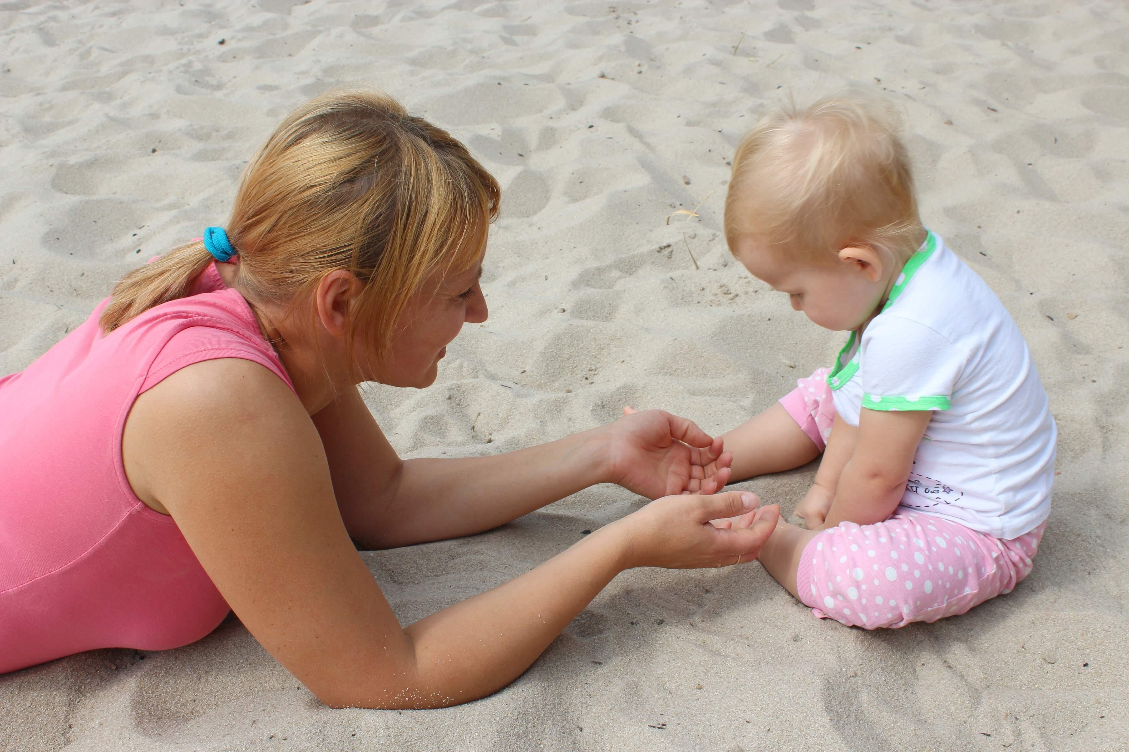 S bebom na godišnjem odmoru: Čime i kako zaštititi nježnu kožu