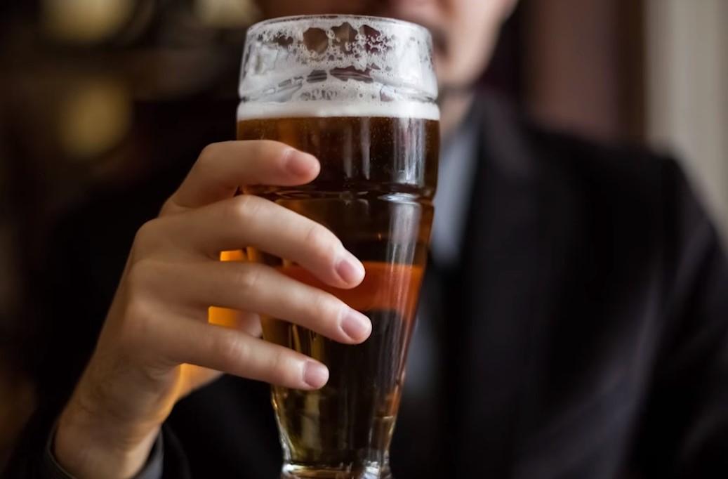 Pivo sa hmeljom: Glavni krivac za vaše muške grudi