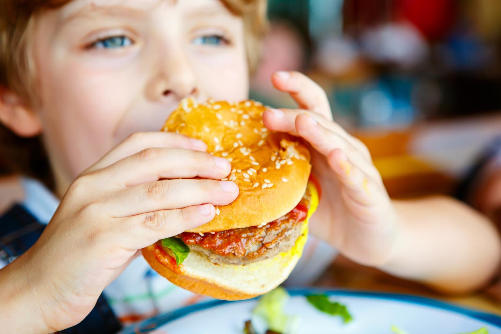 Djeca bi nekad jela samo hamburgere ili pomfrit - Avaz
