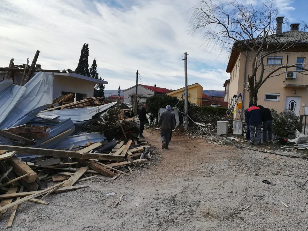 Niko ne zna kakve je posljedice ostavila orkanska bura u Mostaru