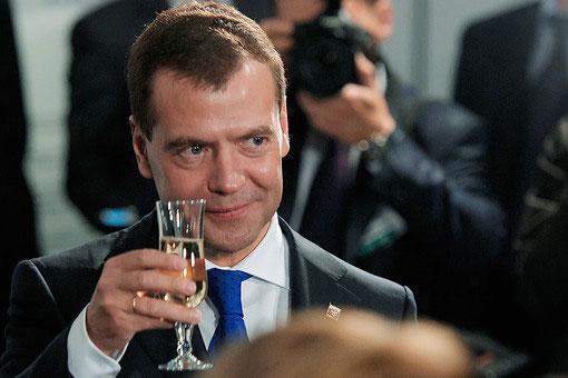 Medvedev: Zabrana kupovine stranih vina - Avaz