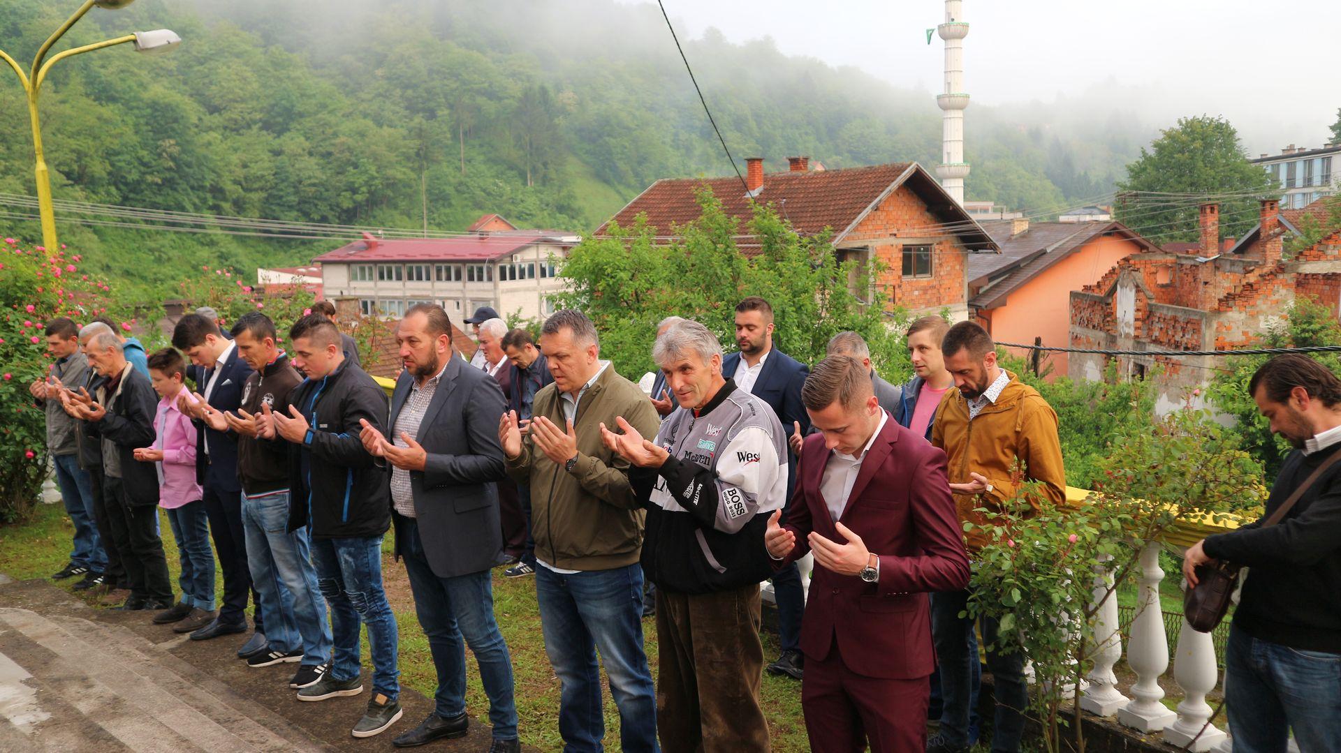 Srebrenica: Bajramski ezani čuli su se s jedanaest obnovljenih munara