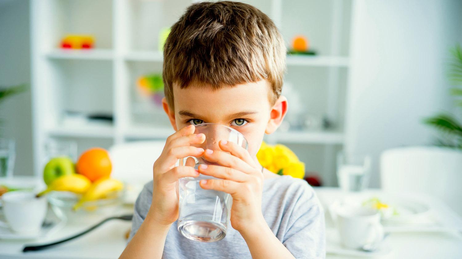 Dehidraciju kod djece i beba uzrokuju ljetne viroze