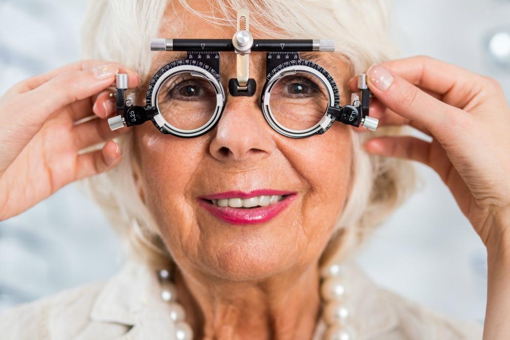 Slabljenje vida u starijoj životnoj dobi je poznatifaktor rizika za slabljenje kognitivnih sposobnosti - Avaz