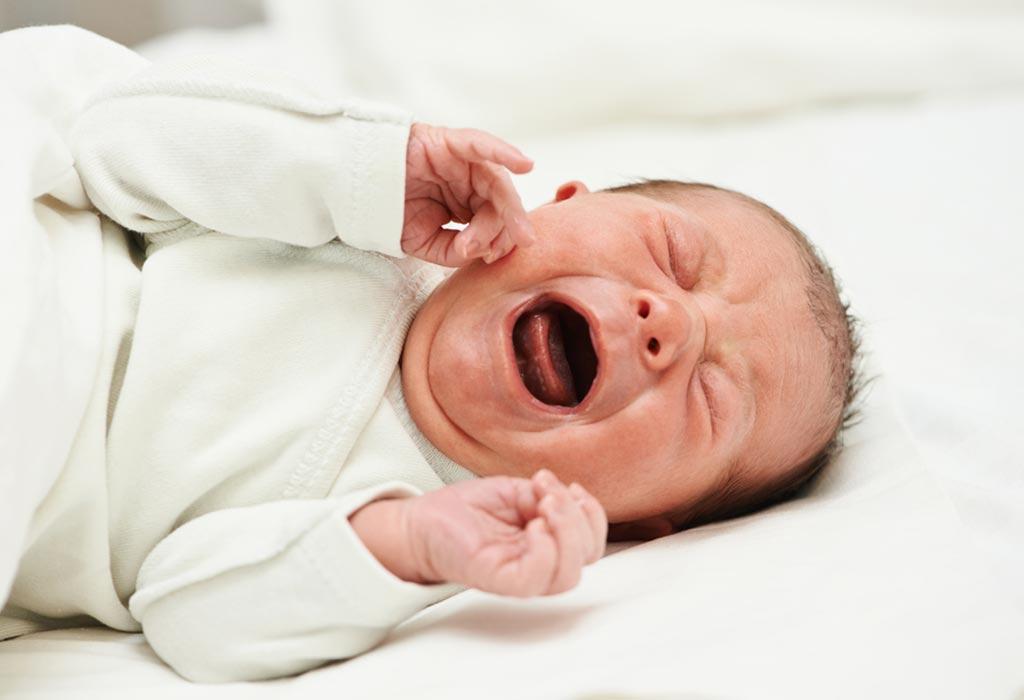 Evo šta je uzrok grčeva kod beba