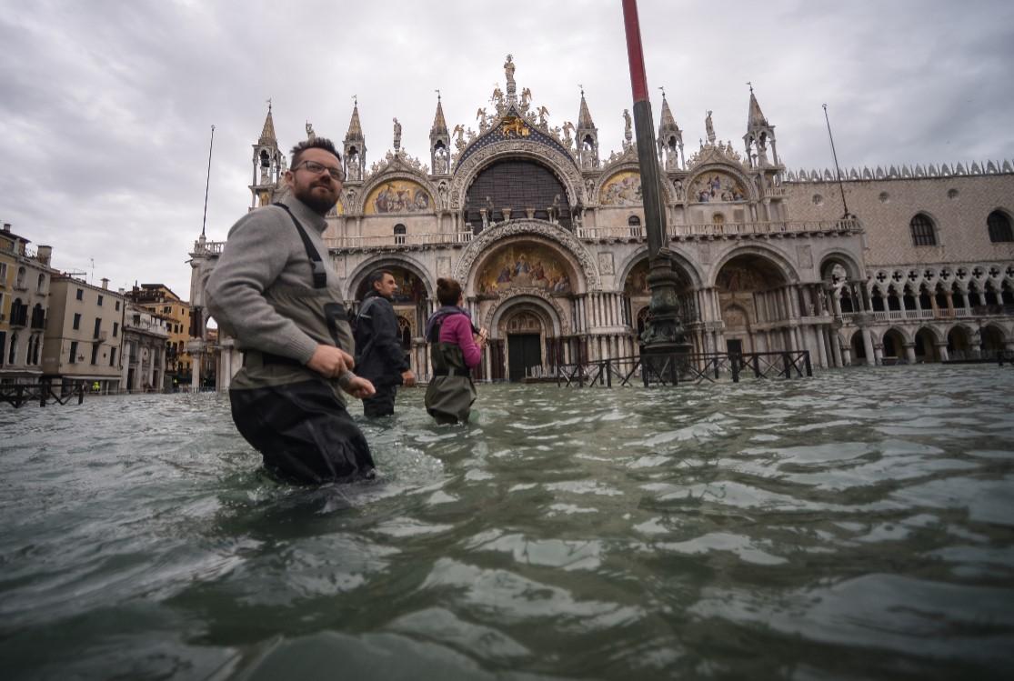 Vanredno stanje u Veneciji: Sanacija od poplava koštat će više od milijardu eura