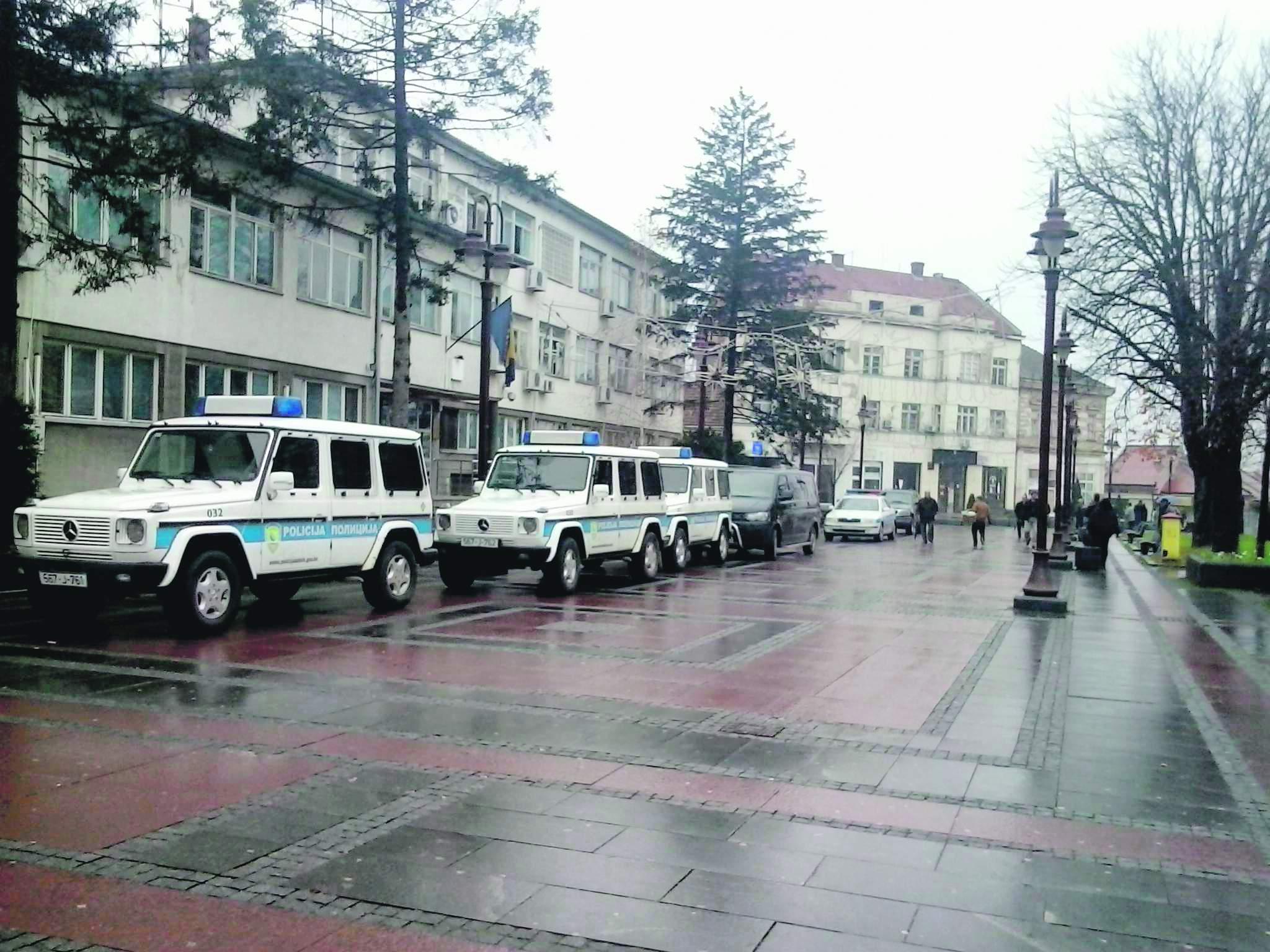 Policija blokirala zaselak Peškiri kod Brčkog jer su stanovnici bili u kontaktu s osobom zaraženom koronavirusom