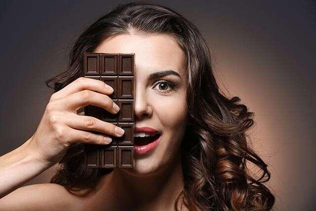 Tamna čokolada značajno povećava volumen kose zahvaljujući mineralima koje sadrži, - Avaz