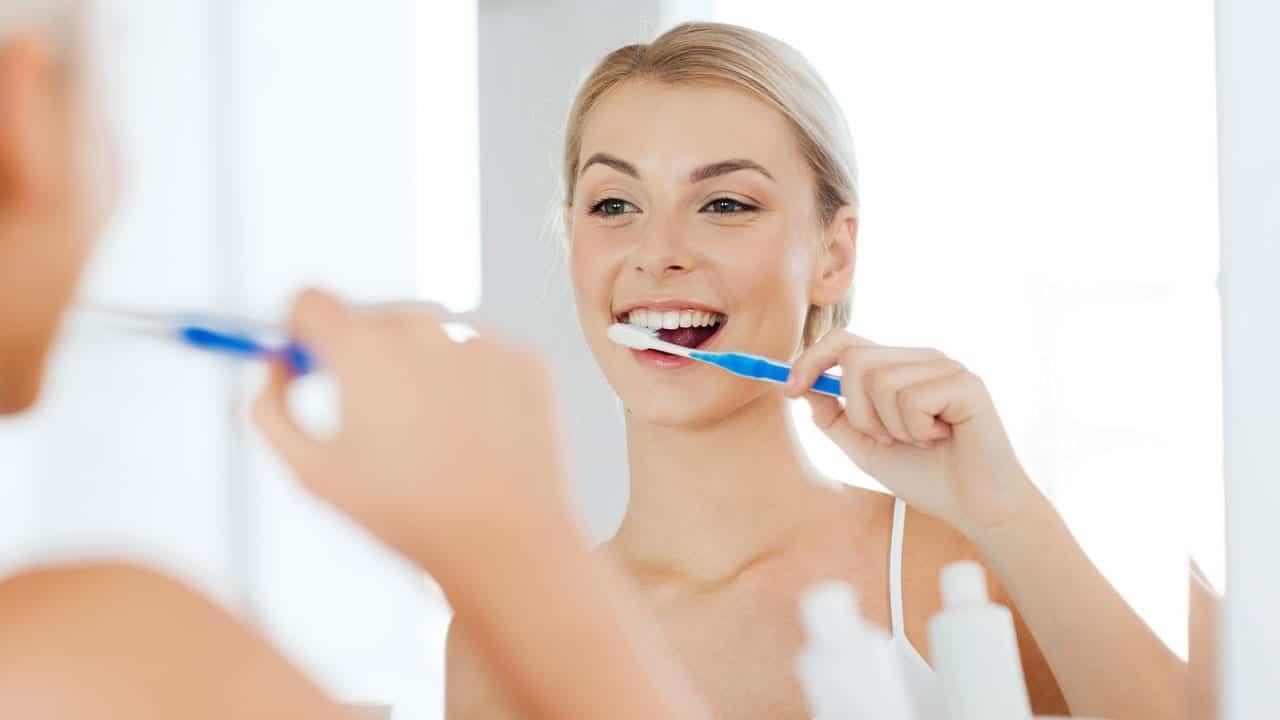 Prosječna osoba pere zube samo 45 do 70 sekundi dnevno - Avaz