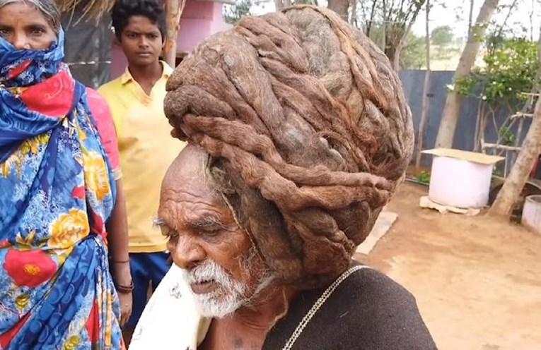 Ima 95 godina i kaže da se nikad nije šišao, kosa mu je duža od 7 metara