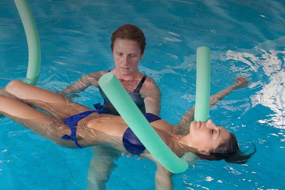 Fizikalna svojstva vode čine vježbanje veoma poželjnim za liječenje bolova u leđima - Avaz