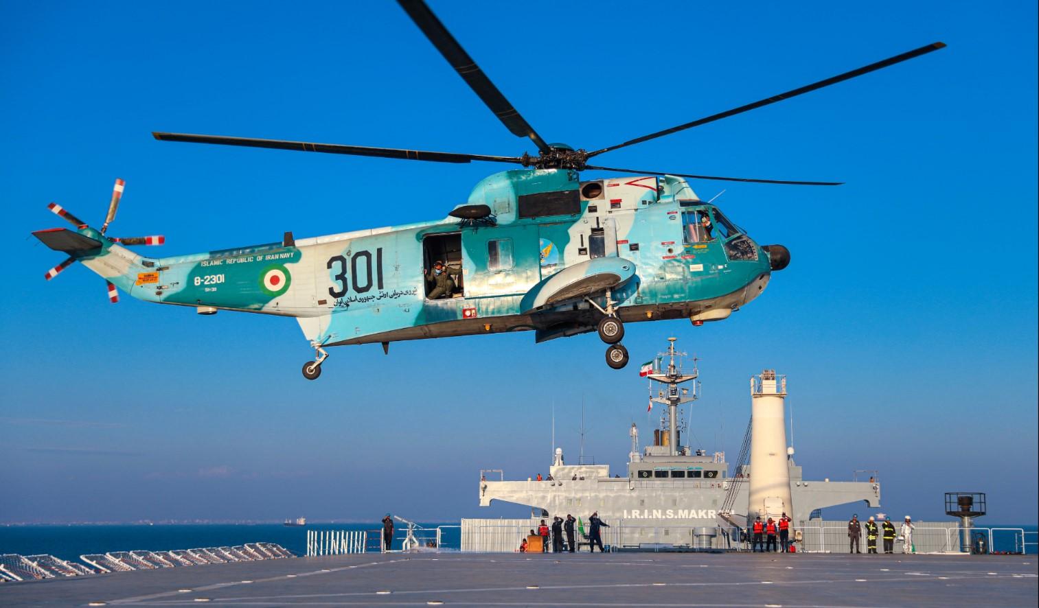 Helikopter iranske mornarice sletio na iranski ratni brod Makran u Omanskom zaljevu - Avaz