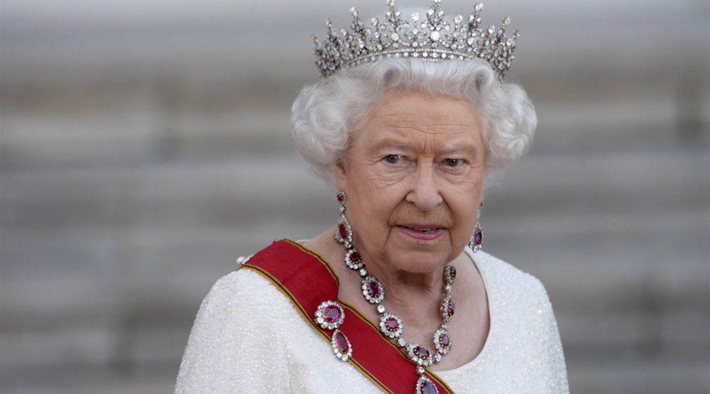 Dostupne replike nakita kraljice Elizabete
