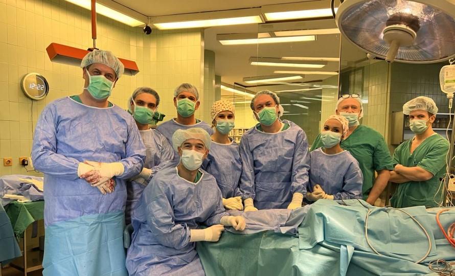 KCUS: Složenom operacijom spasili šaku mlađem pacijentu