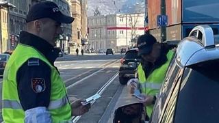 Oduzeta dva vozila u Sarajevu: Vozači ukupno duguju 50.000 KM na ime neplaćenih kazni