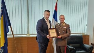 Nešić se sastao sa komandantom EUFOR-a u BiH Laszlom Sticzom