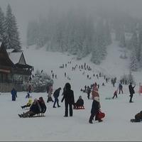 Prvi ovogodišnji snijeg napunio skijališta na Vlašiću