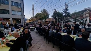 Više od 1.000 građana na zajedničkom iftaru u Mostaru
