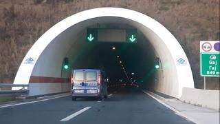 Izvještaj BIHAMK-a: Zaustavljen saobraćaj u tunelima Gaj i Igman na autocesti A-1