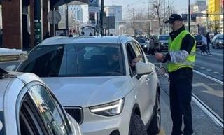 Vozač iz Kaknja zaustavljen u Podlugovima, policija mu oduzela Peugeot