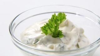Recept za tartar sos: Dresing koji će svako jelo pretvoriti u gastronomski praznik