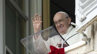 Papa Franjo ima akutni bronhitis, ljekari preporučuju da otkaže putovanja