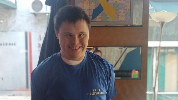 Kafić u Tuzli u kojem rade osobe sa Downovim sindromom pred zatvaranjem - Avaz
