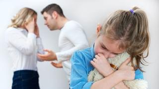 Kako razvod roditelja utječe na djevojčice, a kako na dječake