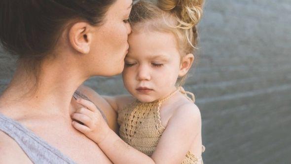 Samohrano roditeljstvo dolazi s mnogobrojnim izazovima kako za roditelja tako i za djecu - Avaz