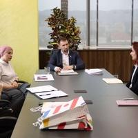 Delić i predstavnice Vijeća mladih razmatrali ključne korake za zadržavanje mladih u BiH