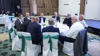 Reisu-l-ulema organizovao iftar s privrednicima: Svojim trudom stojite rame uz rame sa patriotskim snagama države