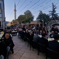 Više od 1.000 građana na zajedničkom iftaru u Mostaru