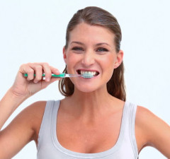 Za sada je opća preporuka da se redovnim korišćenjem četkice za zube 